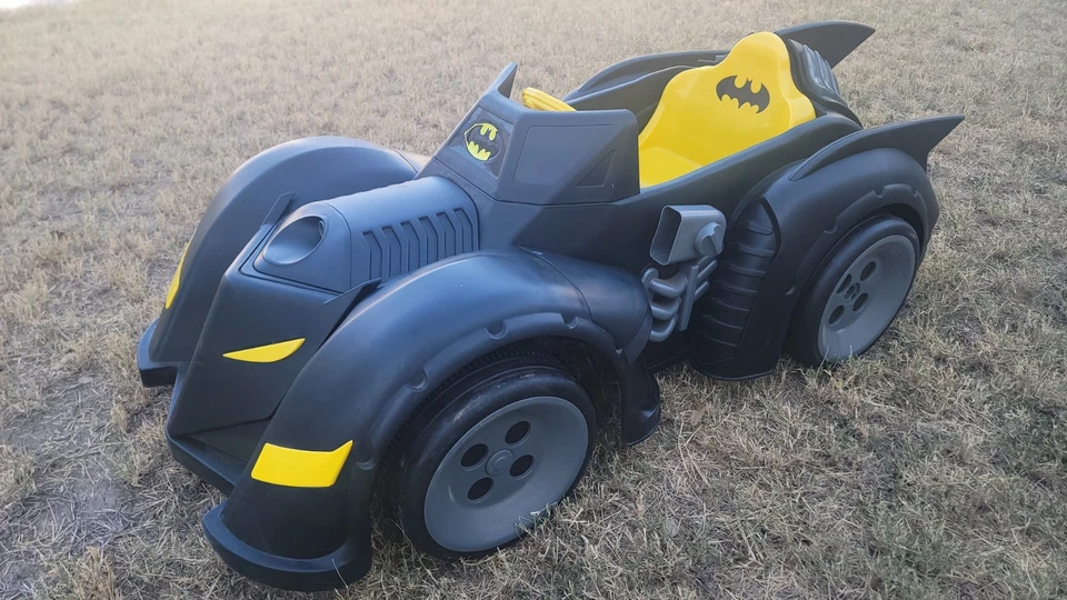 Power Action Wheels Batman Batmobile Ride On Toy Car - Image 2 of 4