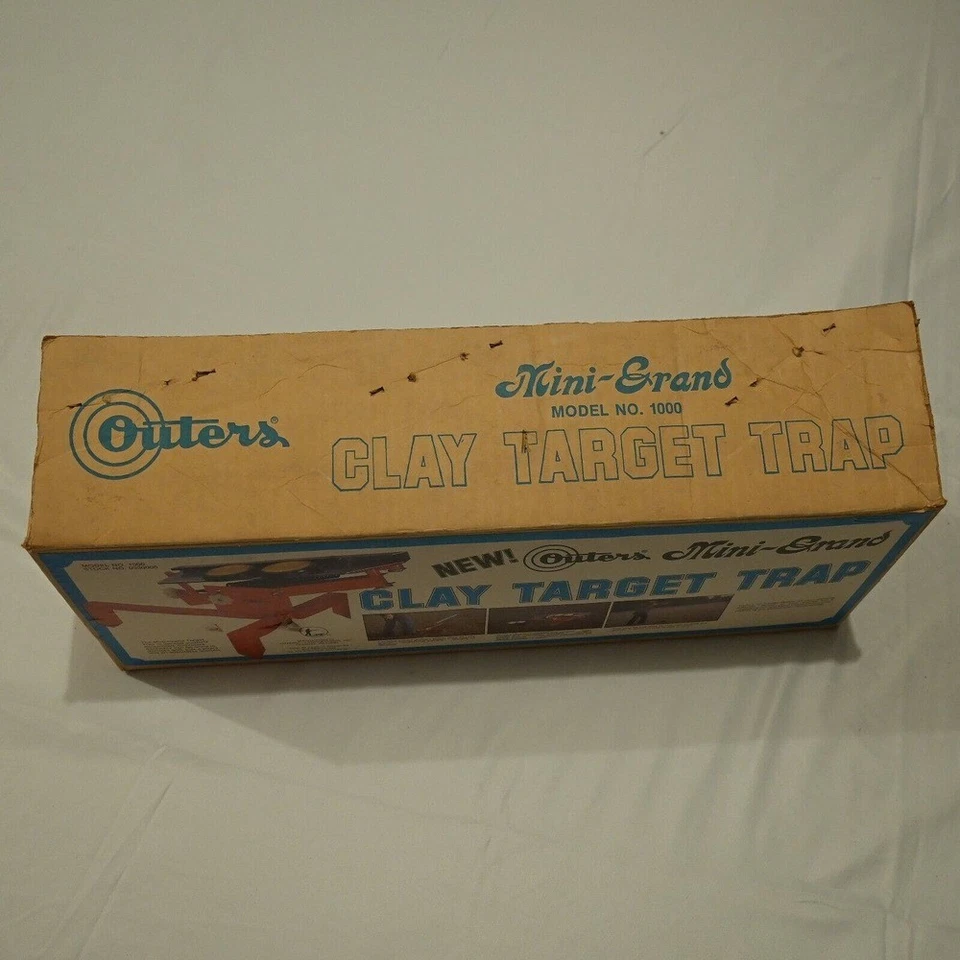 Deadstock Vtg Outers Mini-Grand Target Trap Portable Clay Pigeon Model 1000 USA - Image 2 of 4