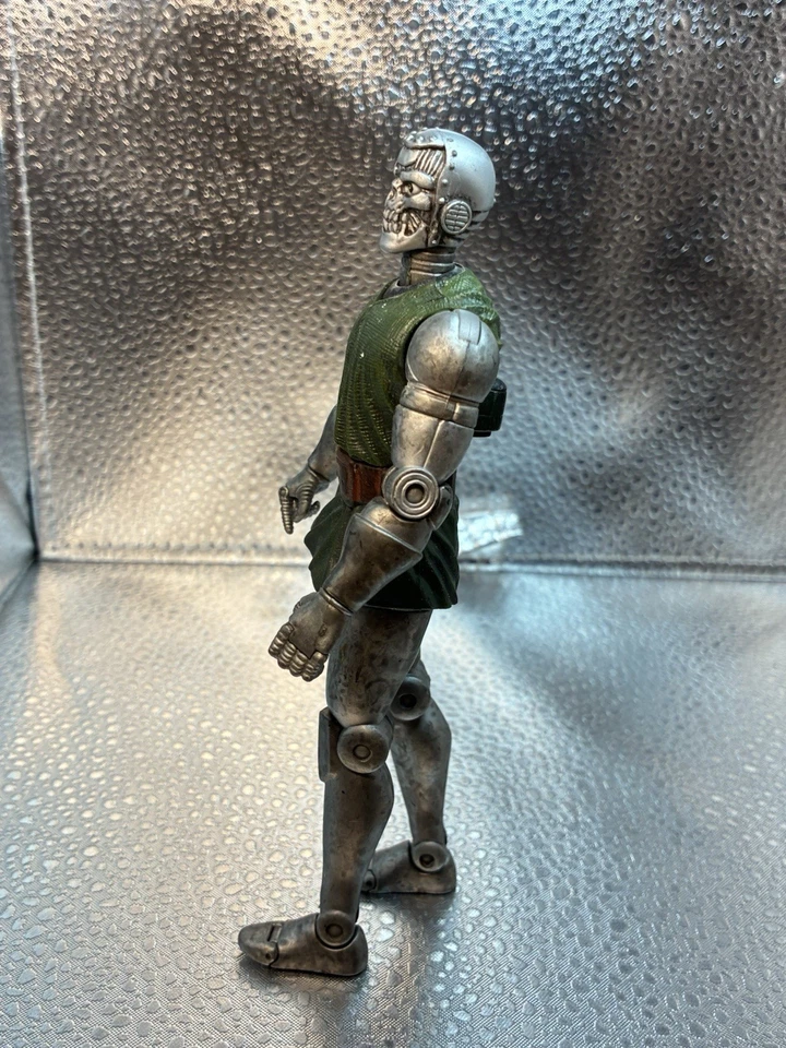 Figura de acción suelta vintage Toy Biz Marvel Legends serie 2 Dr. Doom (2002) 6" Foto 2 de 4