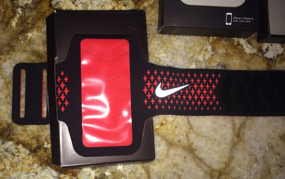 NIKE Diamante Brazalete iPhone 5 5S iPod Dispositivo Portador Correr Entrenamiento Nuevo en Caja Para Hombres O/S Foto 2 de 4