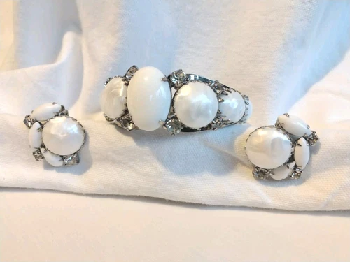 Vintage Juliana White Milk Glass Clamper Bangle Bracelet & Earrings Silver Tone