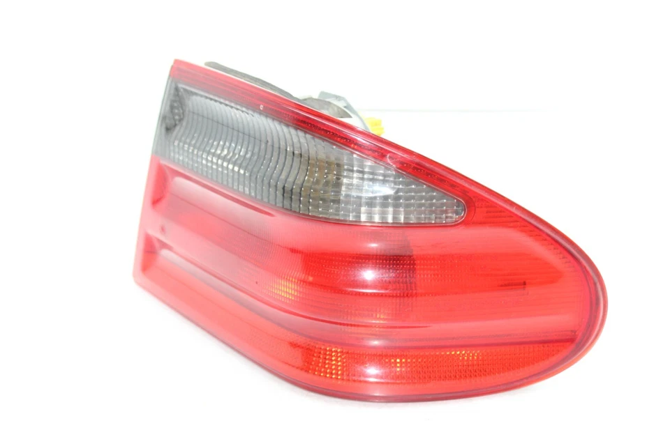 Luz trasera lateral derecha pasajero MERCEDES-BENZ E55 AMG 98-02 F3043 Foto 3 de 4