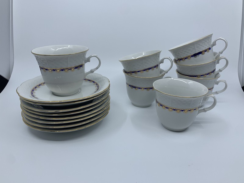 TK Thun Czechoslovakia Blue/Gold Flat Cups & Saucers Gold Trim