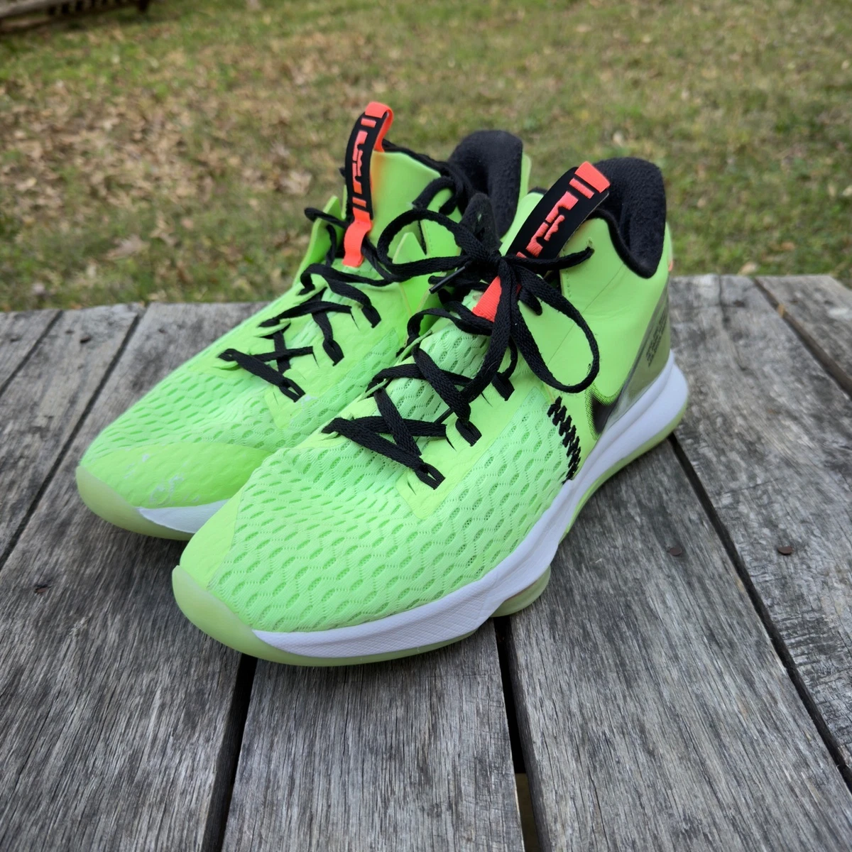 Nike LeBron Witness 5 Grinch | eBay