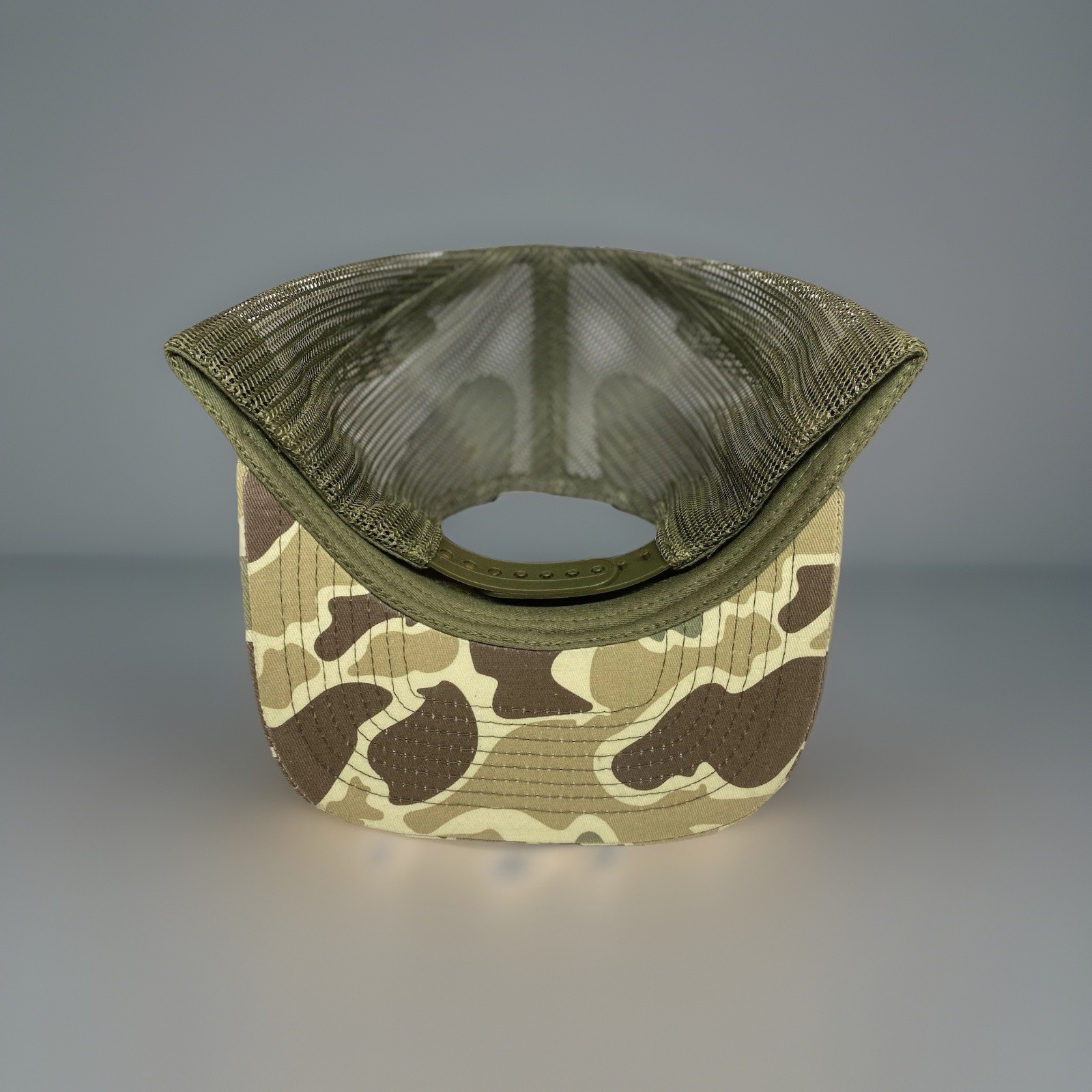 Dover Bluff Hat Co. Camo Green Trucker Cap – Hunting Dog SnapBack  New With Tags