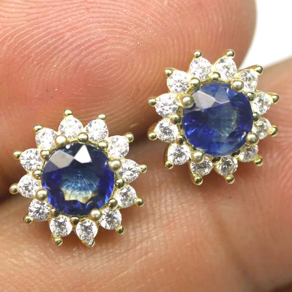 Sin calefacción 6 mm. Pendientes de cianita azul y circonita cúbica de plata de ley 925 Foto 2 de 4