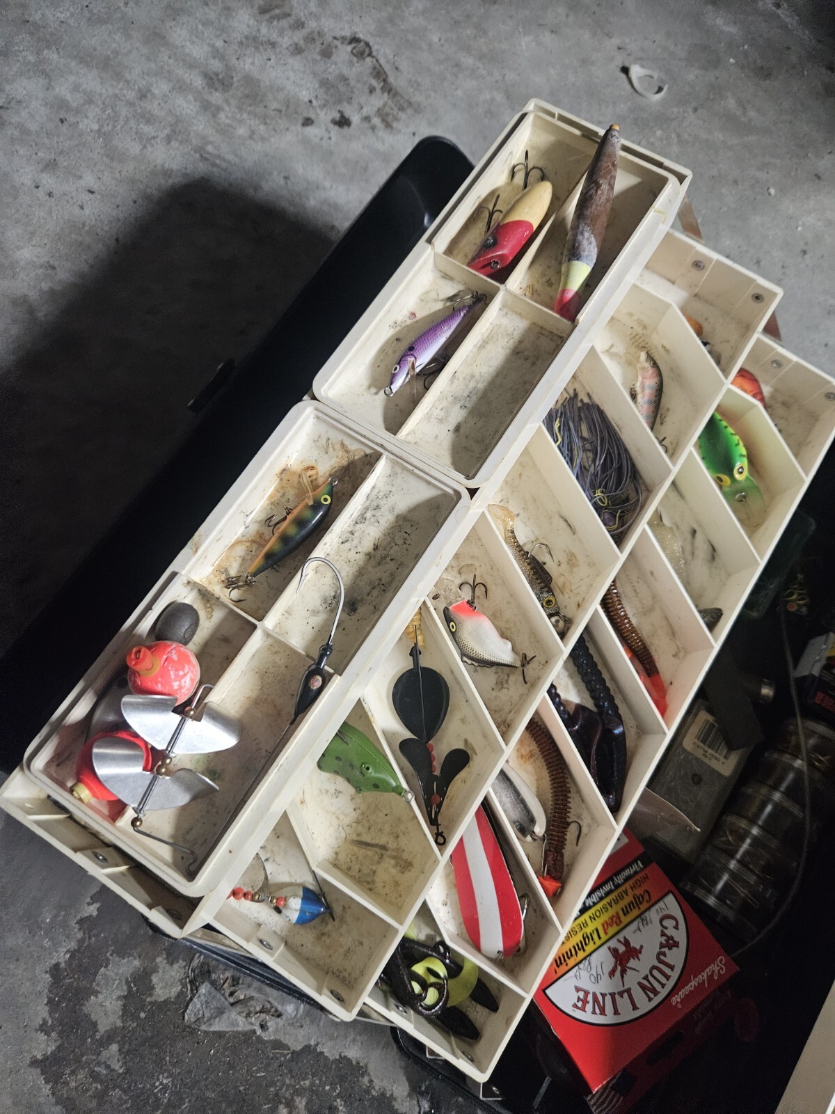 Tackle Box Full Of Vintage Fishing Lures eBay
