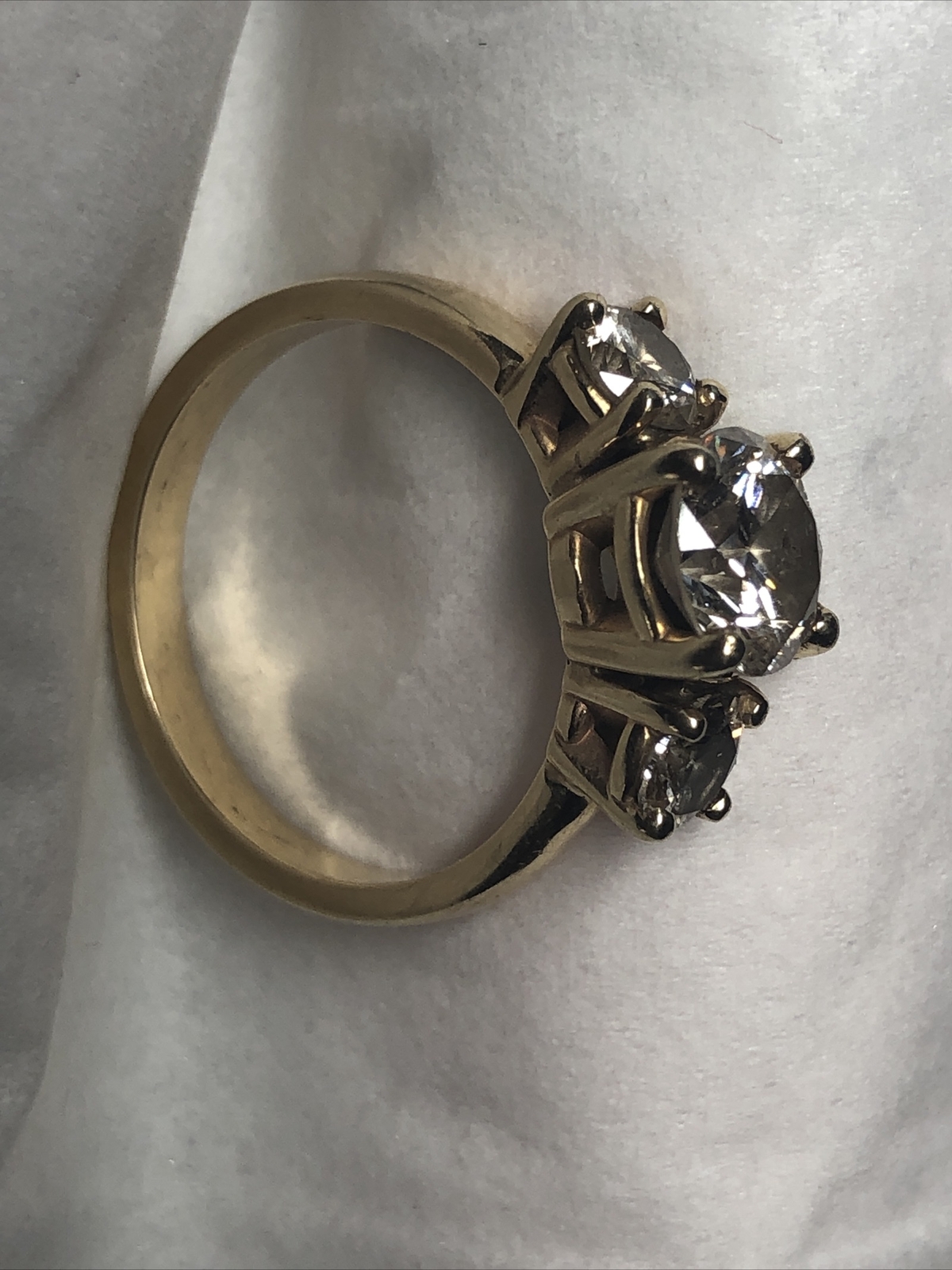 14 k solid Yellow gold 2ctw diamond ring preowned - image 2