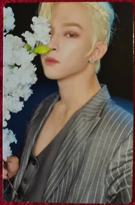 Oneus - Blood Moon PC Leedo Red Ver 1.