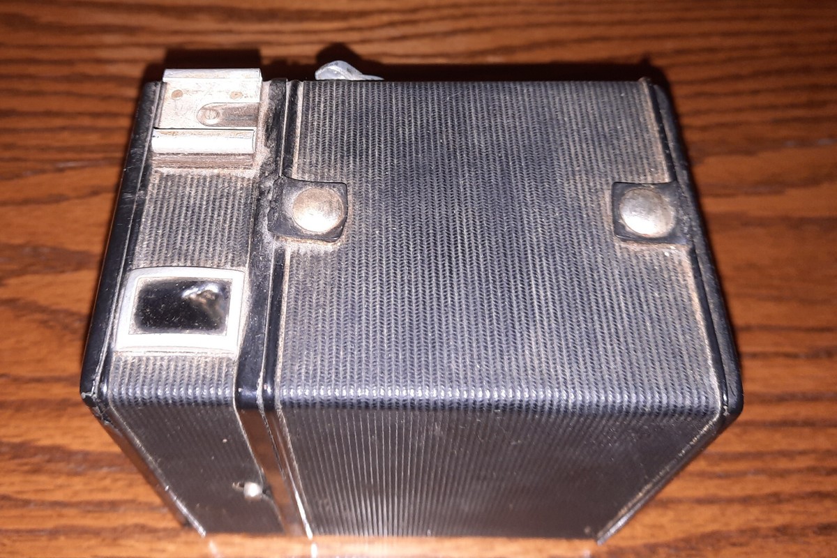 Vintage 1950s Tower Model 8 120mm Box Camera West Germany