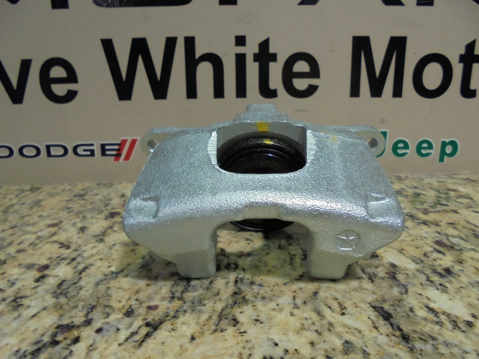 07-18 Jeep Wrangler левый задний диск тормоз суппорт заводской Mopar новый OEM - Изображение 2 из 3