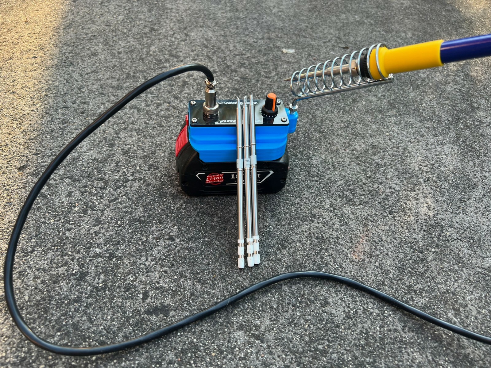 Custom made Bosch 18v portable soldering station/iron, T12 console