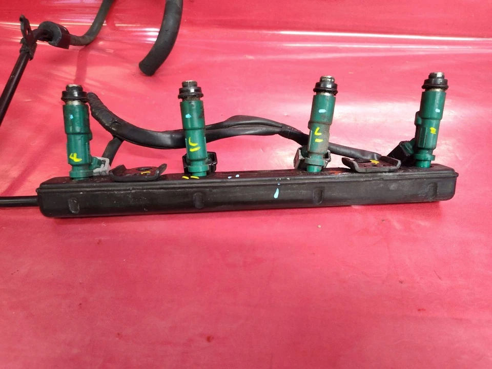 Rampa de riel inyector de combustible Toyota Prius 2001-2003 con inyectores 23814-21040 Foto 2 de 4