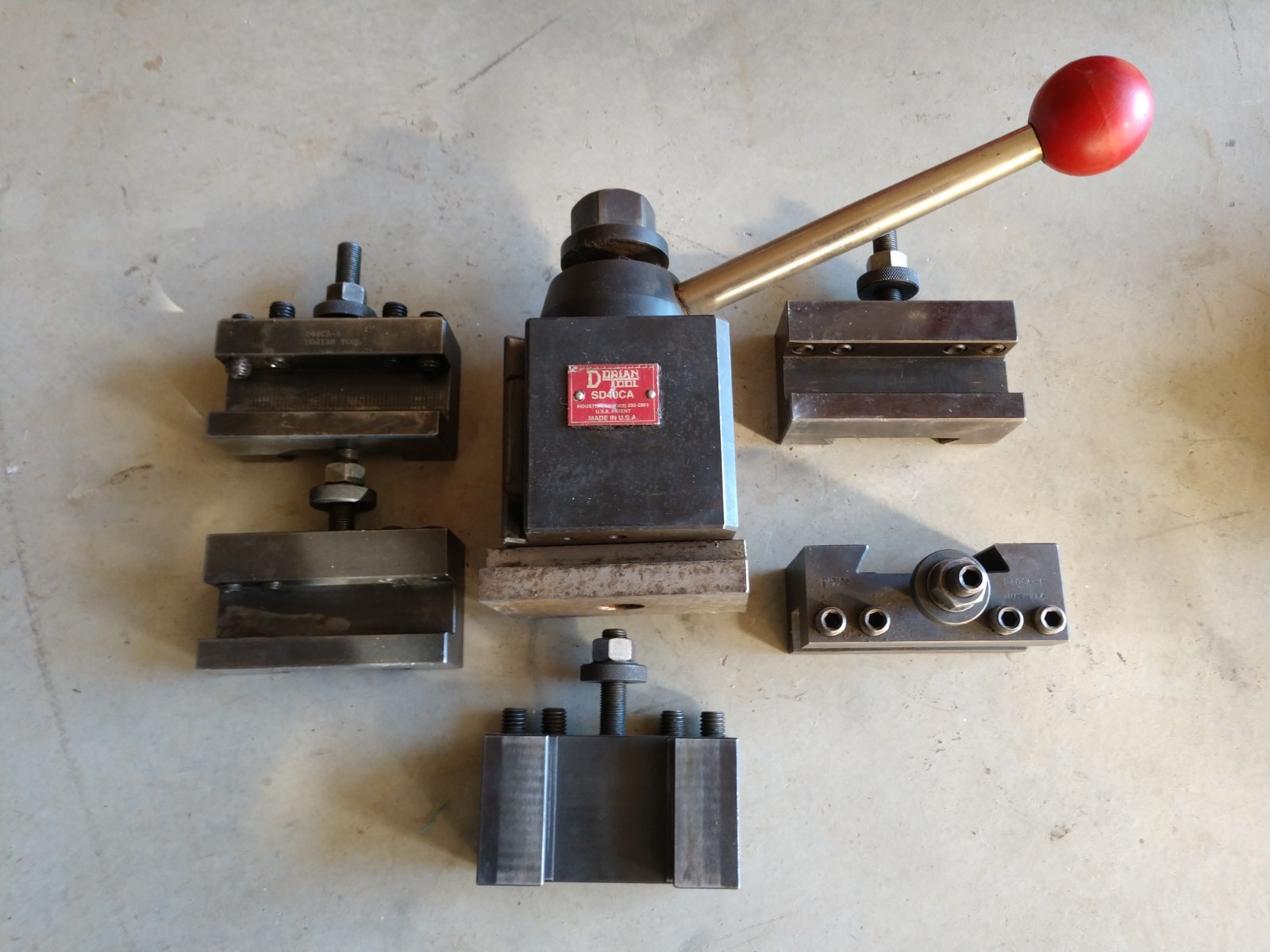 DORIAN SD40CA QUICK-CHANGE TOOL POST WITH 5 TOOL HOLDERS D40CA-1 D40CA-2