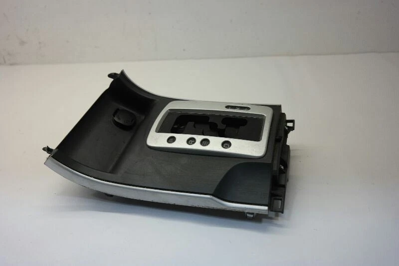 Borde de bisel de cambio Mazda 6 2006-2008  Foto 3 de 4