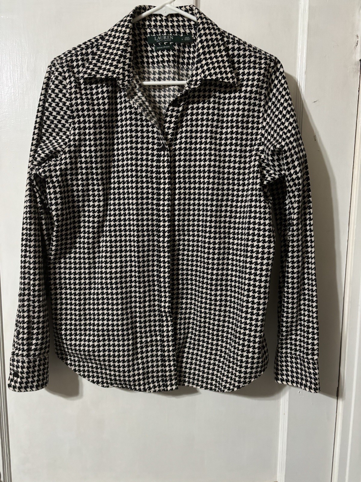 Ralph Lauren women’s black and white houndstooth button-down shirt Size L