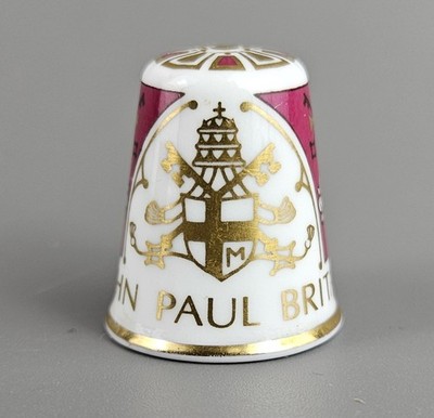 Pope John Paul Thimble Britain 1982 Spode in Gilt to Rim. Sammlerstück Vintage.
