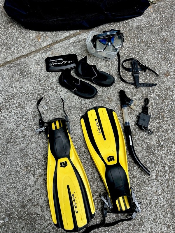 Scuba Diving Set Mares Avantix/Deep sea/Scuba Max Sz XSmall with Carrying Bag