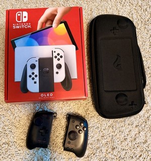 Nintendo Switch OLED Model White Joy Con Console Bundle 64GB w/Extras!