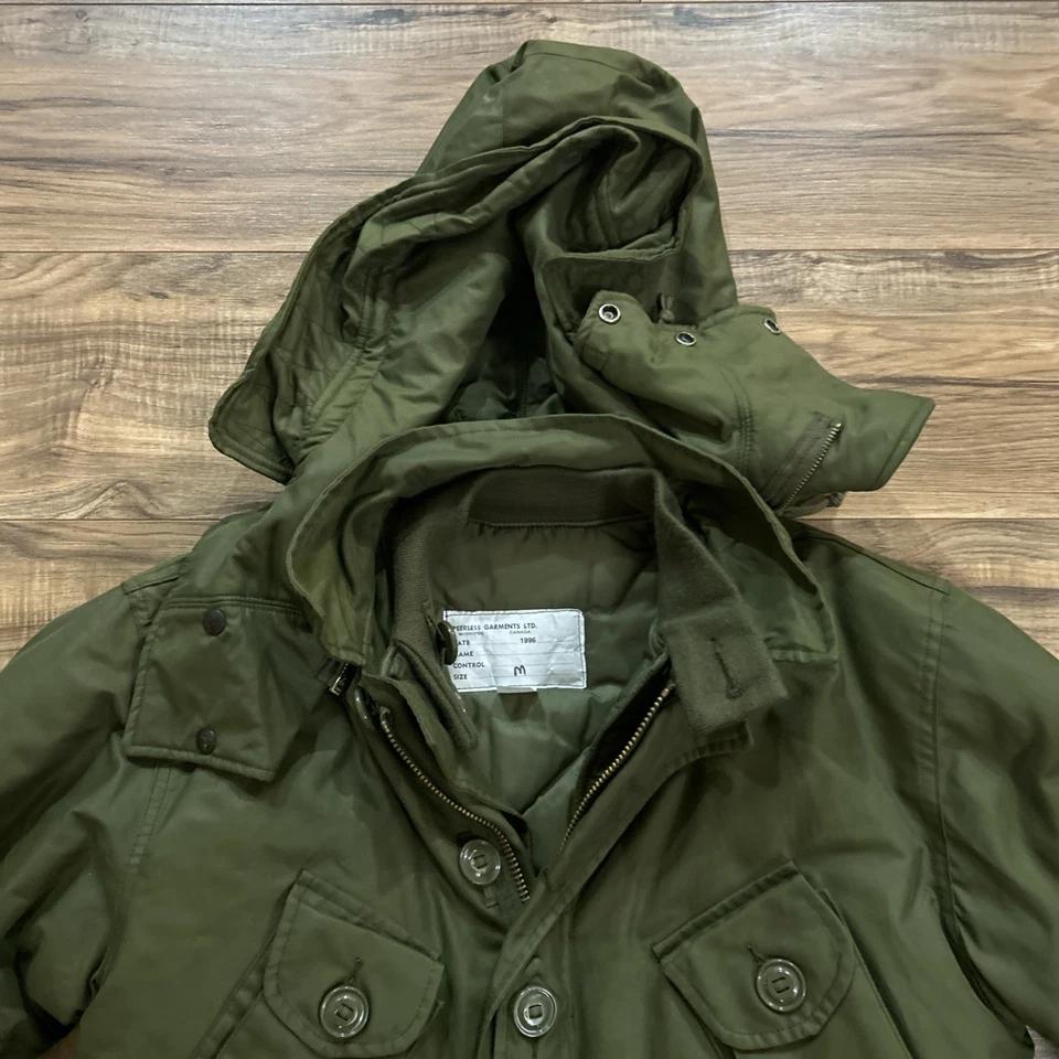 Parka de clima frio extremo exército canadense vintage em perfeito estado com forro e capuz média - Imagem 2 de 4