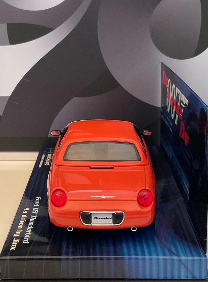 Ford Thunderbird 1999 007 James Bond Die another day 1/43 Minichamps - Imagen 3 de 4