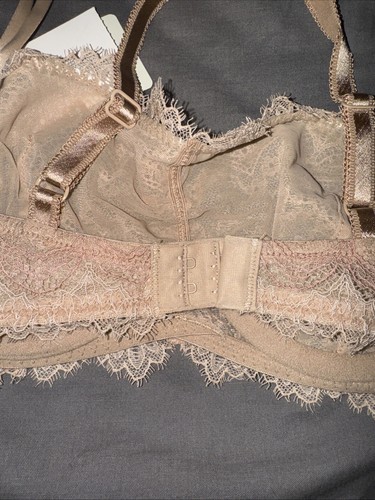 B.Tempt'd Beige Lace Bra Size Small Size 8-10 New Tags Wired - Picture 7 of 19