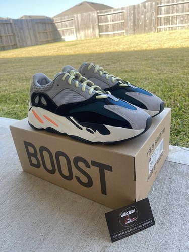 yeezy boost 700 wave runner on feet