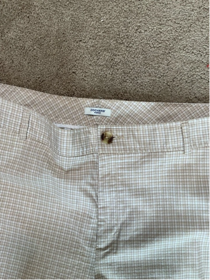 Dockers' Womens Capri Pants Size 22W Beige Plaid Preppy Academia Resort Vacation - Image 2 of 4