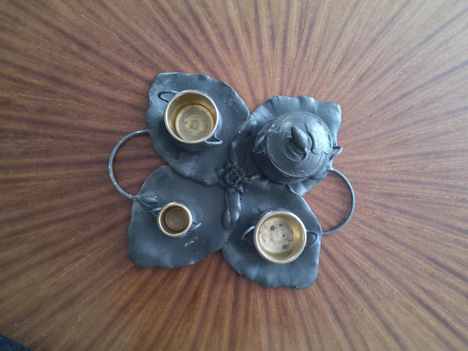 Service pour Fumeur  ART NOUVEAU étain signé E Frères  décor au nénuphar - Photo 2/4