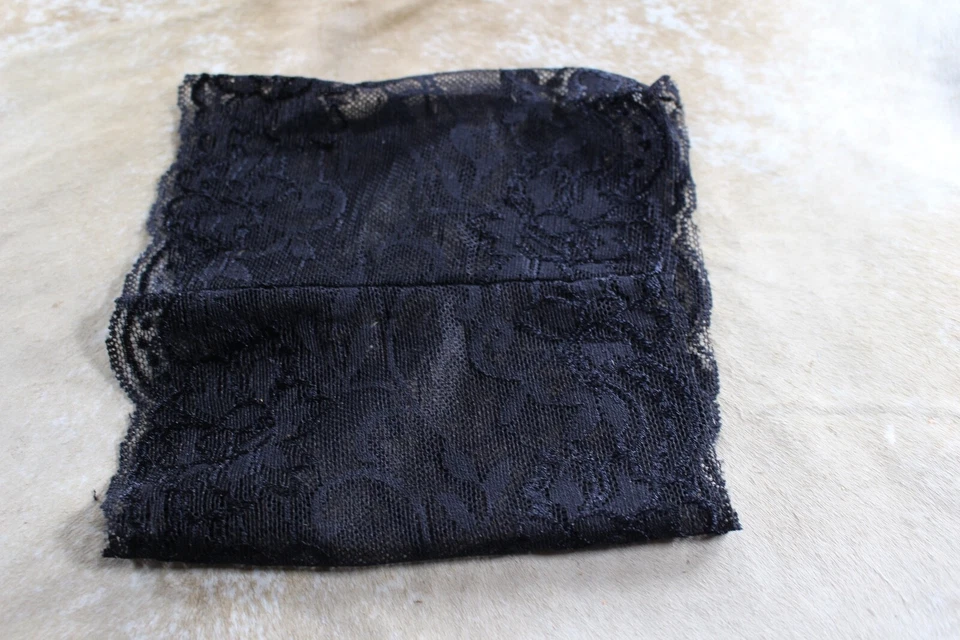 Botas Toppers Blazin Roxx para mujer 6,5 X 6 OS negras de encaje elásticas sobre pantalones de mezclilla Foto 4 de 4