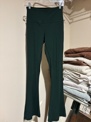 Pantalón Lululemon Align tiro alto mini acampanado *talla regular 8 - Imagen 2 de 4