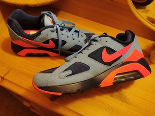 Nike air MAX Gr. 42 WIE NEU!