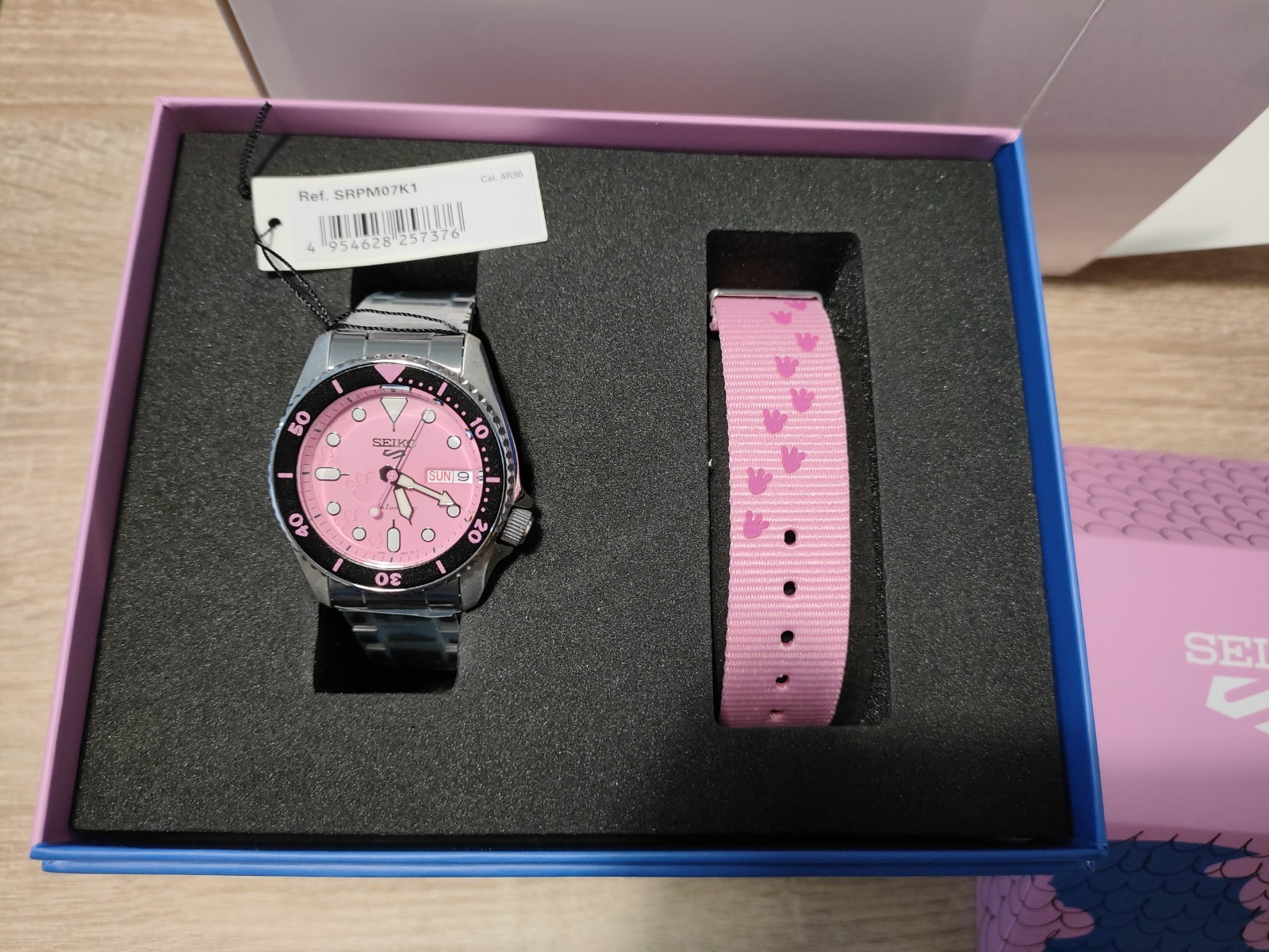Sports / Seiko Panther limited SRPM07 9160/9999 Pink edition SRPM07K1 5 - vintagewatches.pk