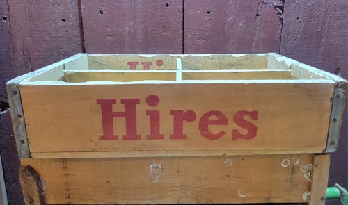 VINTAGE WOODEN HIRES ROOT BEER DIVIDED SODA POP CRATE CASE GRAND RAPIDS MICHIGAN
