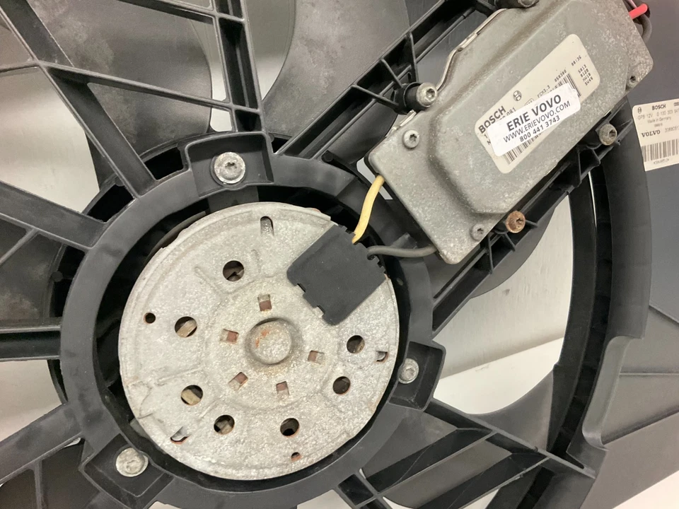 04-09 Conjunto de ventilador eléctrico no turbo Volvo S60 V70 2.4 30680512 Foto 4 de 4