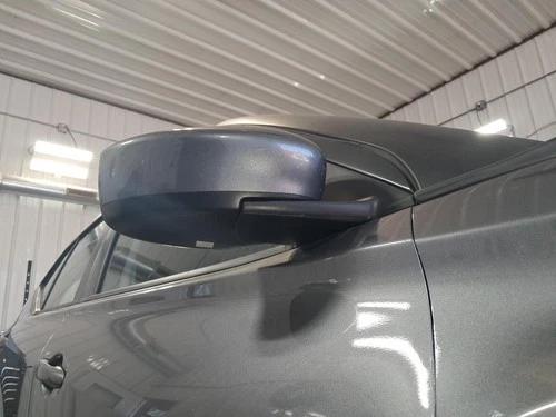 Used Right Door Mirror fits: 2024 Nissan Kicks power w/blind spot alert w/o turn