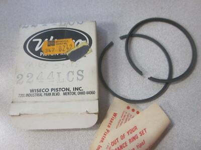 NOS Wiseco .040'' (1.00mm) O/S Piston Ring Set Fits: Suzuki 1976 RM125 2244LCS
