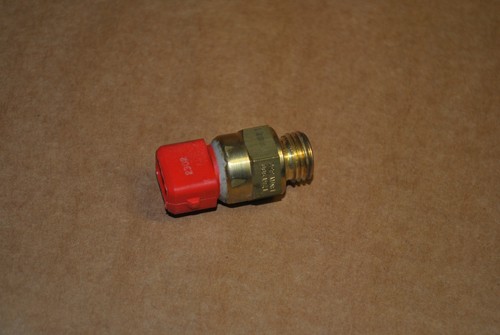 BMW E46 E39 E60 X5 Z4 Z3 Drucksensor Sensor Schalter Temperaturschalter 1741900