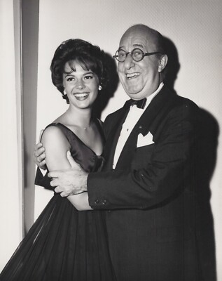Natalie Wood + Ed Wynn  (1959)   Signed Autograph Murray Garret Photo K 324