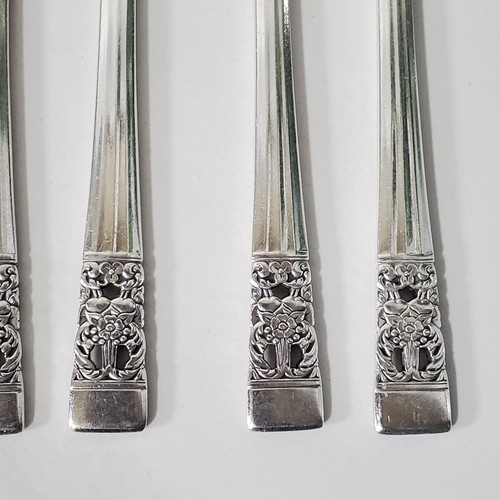Vintage Oneida Community Hampton Court Silver Plated Butter Spreader Set of 8 - Picture 4 of 11
