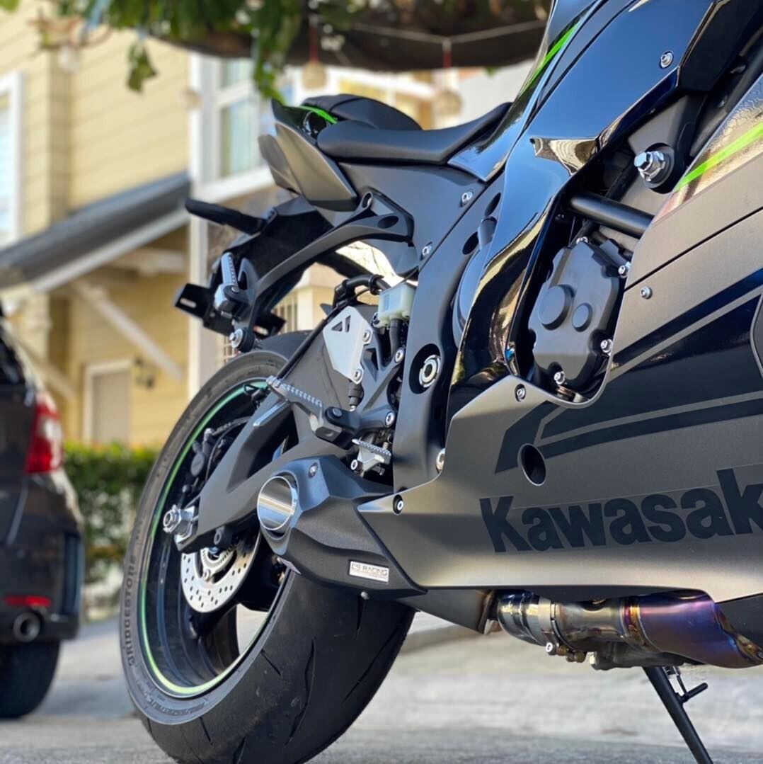 2021-up Kawasaki Ninja ZX-10R / RR CS Racing Slip-on Exhaust 2021-up Kawasaki Ninja ZX-10R / RR CS Racing Slip-on Exhaust