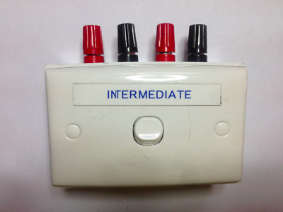 CLIPSAL	Laboratory/Training Test Switch INTERMEDIATE 4mm plugs