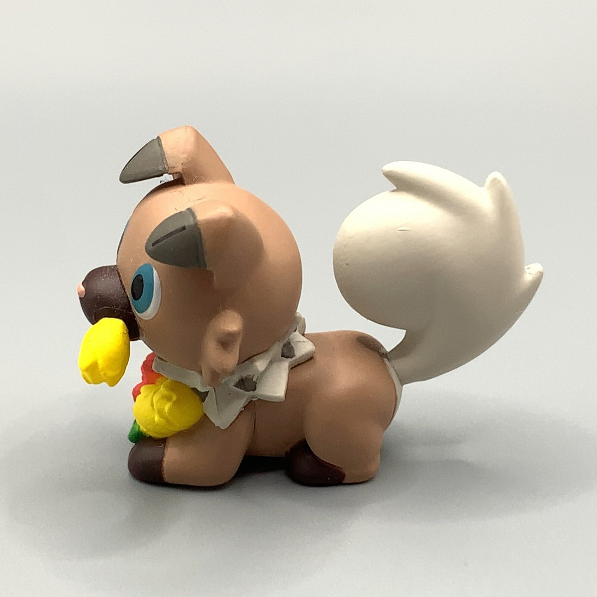 Rockruff Pokemon Mini Figure Mascot Capsule Toy Anime Japan xx149