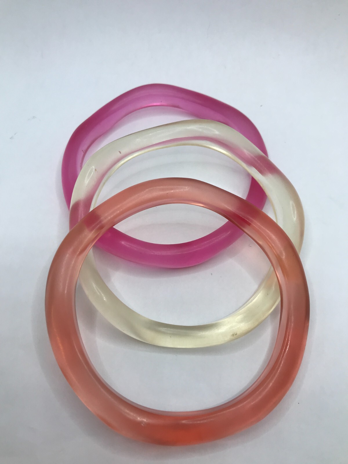 Frosted Lucite Wavy Stackable Bangle Bracelets Pi… - image 5