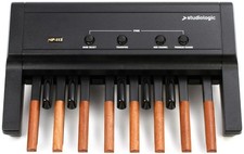 Studiologic MP-113 MIDI Bass Keyboard Piano Organ Effects Pedal Controller