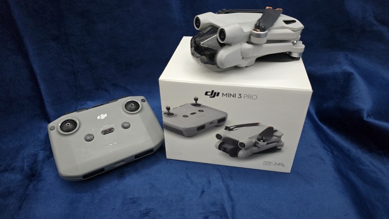 DJI Mini 3 Pro Camera Drone Unbound With Carring Case And Original Box