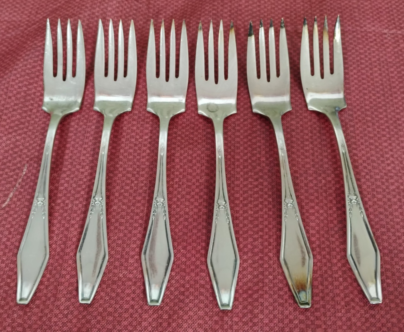 JAMESTOWN Salad Forks Holmes & Edwards 6pc Silverplate Vintage 1916-1926