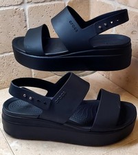 Crocs Women's Brooklyn Low Wedge Casual Sandal Black x Black US 9 (40)