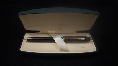 Cross Townsend Rollerball Pen in Black Lacquer with 24K Gold Trim