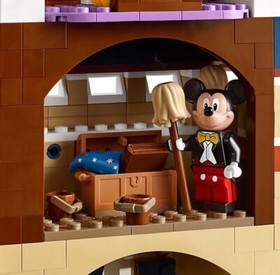 LEGO 71040 The Disney Castle 4080 pieces New Factory Sealed RETIRED